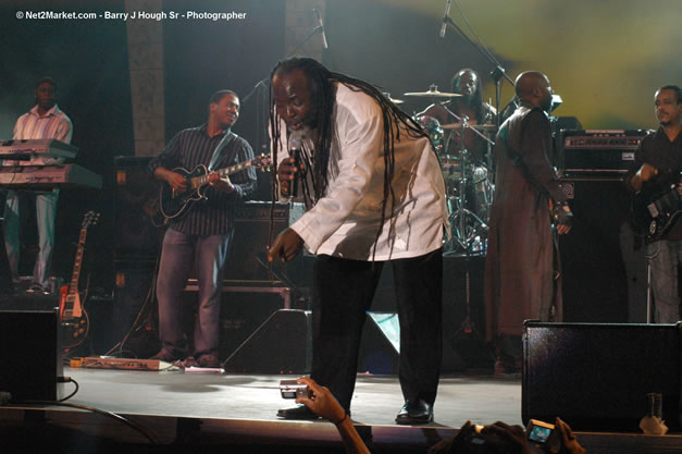 Freddy McGregor @ The Aqueduct on Rose Hall - Friday, January 26, 2007 - 10th Anniversary - Air Jamaica Jazz & Blues Festival 2007 - The Art of Music - Tuesday, January 23 - Saturday, January 27, 2007, The Aqueduct on Rose Hall, Montego Bay, Jamaica - Negril Travel Guide, Negril Jamaica WI - http://www.negriltravelguide.com - info@negriltravelguide.com...!