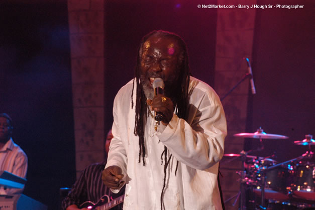 Freddy McGregor @ The Aqueduct on Rose Hall - Friday, January 26, 2007 - 10th Anniversary - Air Jamaica Jazz & Blues Festival 2007 - The Art of Music - Tuesday, January 23 - Saturday, January 27, 2007, The Aqueduct on Rose Hall, Montego Bay, Jamaica - Negril Travel Guide, Negril Jamaica WI - http://www.negriltravelguide.com - info@negriltravelguide.com...!