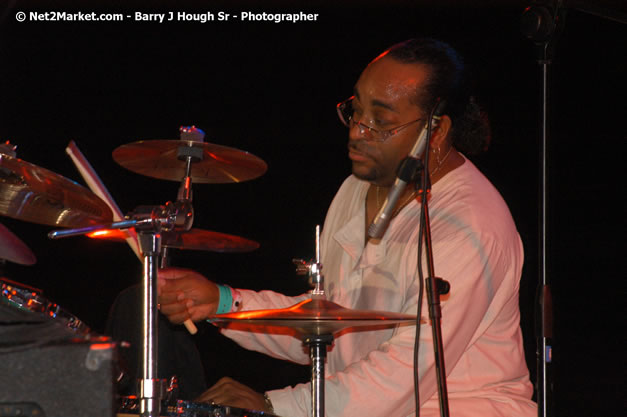 Pieces of a Dream - Air Jamaica Jazz & Blues Festival 2007 - The Art of Music -  Thursday, January 25th - 10th Anniversary - Air Jamaica Jazz & Blues Festival 2007 - The Art of Music - Tuesday, January 23 - Saturday, January 27, 2007, The Aqueduct on Rose Hall, Montego Bay, Jamaica - Negril Travel Guide, Negril Jamaica WI - http://www.negriltravelguide.com - info@negriltravelguide.com...!