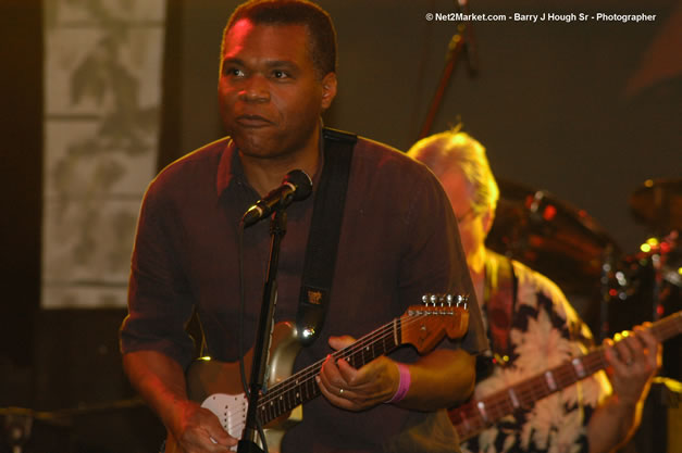 The Robert Cray Band @ The Aqueduct on Rose Hall - Friday, January 26, 2007 - 10th Anniversary - Air Jamaica Jazz & Blues Festival 2007 - The Art of Music - Tuesday, January 23 - Saturday, January 27, 2007, The Aqueduct on Rose Hall, Montego Bay, Jamaica - Negril Travel Guide, Negril Jamaica WI - http://www.negriltravelguide.com - info@negriltravelguide.com...!