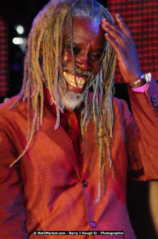 Billy Ocean at the Air Jamaica Jazz and Blues Festival 2008 The Art of Music - Saturday, January 26, 2008 - Air Jamaica Jazz & Blues 2008 The Art of Music venue at the Aqaueduct on Rose Hall Resort & Counrty Club, Montego Bay, St. James, Jamaica W.I. - Thursday, January 24 - Saturday, January 26, 2008 - Photographs by Net2Market.com - Claudine Housen & Barry J. Hough Sr, Photographers - Negril Travel Guide, Negril Jamaica WI - http://www.negriltravelguide.com - info@negriltravelguide.com...!