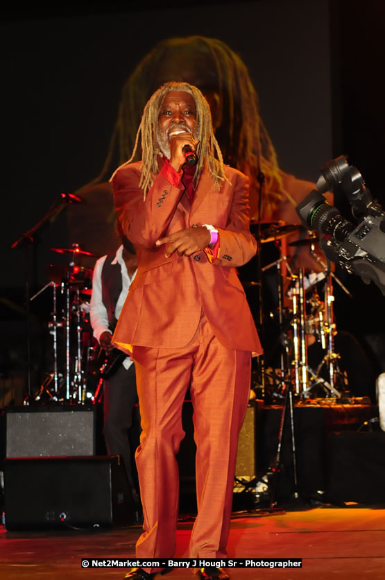 Billy Ocean at the Air Jamaica Jazz and Blues Festival 2008 The Art of Music - Saturday, January 26, 2008 - Air Jamaica Jazz & Blues 2008 The Art of Music venue at the Aqaueduct on Rose Hall Resort & Counrty Club, Montego Bay, St. James, Jamaica W.I. - Thursday, January 24 - Saturday, January 26, 2008 - Photographs by Net2Market.com - Claudine Housen & Barry J. Hough Sr, Photographers - Negril Travel Guide, Negril Jamaica WI - http://www.negriltravelguide.com - info@negriltravelguide.com...!