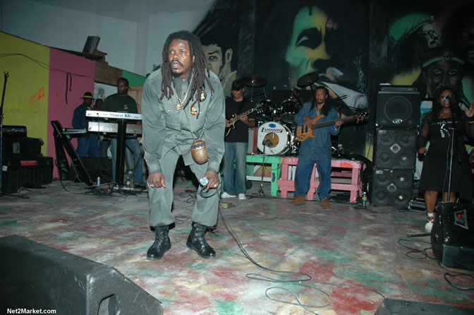 The Messenger, Reggae Super Star - Luciano - Gregory Isaacs - Bobby Dread - Swallow - backed by the Indika Band - Boubon Beach Restaurant, Beach Bar & Oceanfront Accommodations - Negril Travel Guide, Negril Jamaica WI - http://www.negriltravelguide.com - info@negriltravelguide.com...!