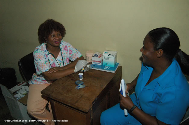 Petersfield Clinic - Caribbean Medical Mission, Thursday, October 19, 2006 - Negril Travel Guide, Negril Jamaica WI - http://www.negriltravelguide.com - info@negriltravelguide.com...!