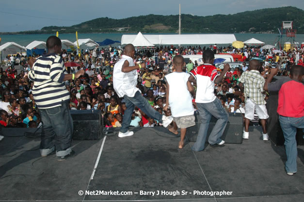 Cross De Harbour @ Lucea Car Park presented by Linkz Entertainment in association with Lucea Chamber of Commerce - Featuring Freddy Mc Gregor, Iley Dread, Mr. Vegas, Lt. Elmo, Champagne, Merital, CC, Brillant, TQ, Mad Dog, Chumps - Lucea, Hanover, Jamaica - Negril Travel Guide.com, Negril Jamaica WI - http://www.negriltravelguide.com - info@negriltravelguide.com...!