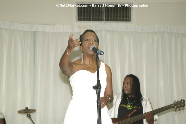 Karen Smith - Reflections - Cure Fest 2007 - All White Birth-Night Party - Hosted by Jah Cure - Starfish Trelawny Hotel - Trelawny, Jamaica - Friday, October 12, 2007 - Cure Fest 2007 October 12th-14th, 2007 Presented by Danger Promotions, Iyah Cure Promotions, and Brass Gate Promotions - Alison Young, Publicist - Photographs by Net2Market.com - Barry J. Hough Sr, Photographer - Negril Travel Guide, Negril Jamaica WI - http://www.negriltravelguide.com - info@negriltravelguide.com...!