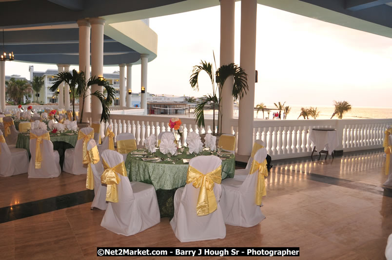 Bird of Paradise Awards & Gala @ Grand Palladium Resort & Spa [Fiesta] - Saturday, August 9, 2008 - Guest Honouree The Most Honourable P.J. Patterson ON, PC, QC - Hanover Homecoming Foundation LTD Jamaica - Wherever you roam ... Hanover bids you ... come HOME - Sunday, August 3 to Saturday, August 9, 2008 - Hanover Jamaica - Photographs by Net2Market.com - Barry J. Hough Sr. Photojournalist/Photograper - Photographs taken with a Nikon D300 - Negril Travel Guide, Negril Jamaica WI - http://www.negriltravelguide.com - info@negriltravelguide.com...!