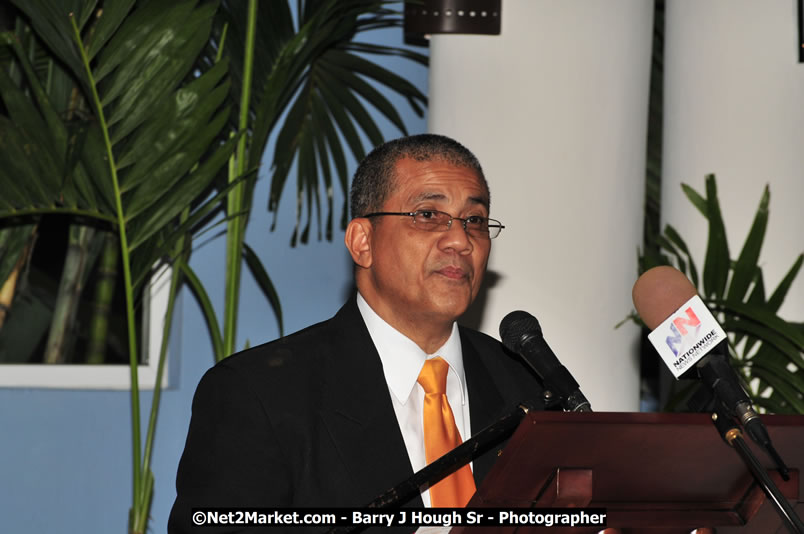 Bird of Paradise Awards & Gala @ Grand Palladium Resort & Spa [Fiesta] - Saturday, August 9, 2008 - Guest Honouree The Most Honourable P.J. Patterson ON, PC, QC - Hanover Homecoming Foundation LTD Jamaica - Wherever you roam ... Hanover bids you ... come HOME - Sunday, August 3 to Saturday, August 9, 2008 - Hanover Jamaica - Photographs by Net2Market.com - Barry J. Hough Sr. Photojournalist/Photograper - Photographs taken with a Nikon D300 - Negril Travel Guide, Negril Jamaica WI - http://www.negriltravelguide.com - info@negriltravelguide.com...!