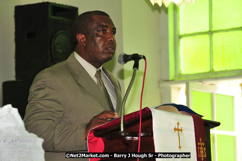 Lucea United Church - Unitied Church in Jamaica and Cayman Islands - Worship Service & Celebration of the Sacrament of Holy Communion - Special Guests: Hanover Homecoming Foundation & His excellency The Most Honourable Professor Sir Kenneth Hall Governor General of Jamaica - Sunday, August 3, 2008 - Hanover Homecoming Foundation LTD Jamaica - Wherever you roam ... Hanover bids you ... come HOME - Sunday, August 3 to Saturday, August 9, 2008 - Hanover Jamaica - Photographs by Net2Market.com - Barry J. Hough Sr. Photojournalist/Photograper - Photographs taken with a Nikon D300 - Negril Travel Guide, Negril Jamaica WI - http://www.negriltravelguide.com - info@negriltravelguide.com...!