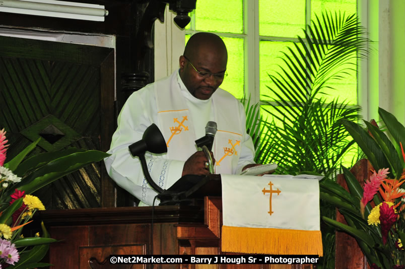 Lucea United Church - Unitied Church in Jamaica and Cayman Islands - Worship Service & Celebration of the Sacrament of Holy Communion - Special Guests: Hanover Homecoming Foundation & His excellency The Most Honourable Professor Sir Kenneth Hall Governor General of Jamaica - Sunday, August 3, 2008 - Hanover Homecoming Foundation LTD Jamaica - Wherever you roam ... Hanover bids you ... come HOME - Sunday, August 3 to Saturday, August 9, 2008 - Hanover Jamaica - Photographs by Net2Market.com - Barry J. Hough Sr. Photojournalist/Photograper - Photographs taken with a Nikon D300 - Negril Travel Guide, Negril Jamaica WI - http://www.negriltravelguide.com - info@negriltravelguide.com...!