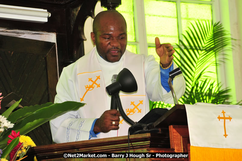 Lucea United Church - Unitied Church in Jamaica and Cayman Islands - Worship Service & Celebration of the Sacrament of Holy Communion - Special Guests: Hanover Homecoming Foundation & His excellency The Most Honourable Professor Sir Kenneth Hall Governor General of Jamaica - Sunday, August 3, 2008 - Hanover Homecoming Foundation LTD Jamaica - Wherever you roam ... Hanover bids you ... come HOME - Sunday, August 3 to Saturday, August 9, 2008 - Hanover Jamaica - Photographs by Net2Market.com - Barry J. Hough Sr. Photojournalist/Photograper - Photographs taken with a Nikon D300 - Negril Travel Guide, Negril Jamaica WI - http://www.negriltravelguide.com - info@negriltravelguide.com...!