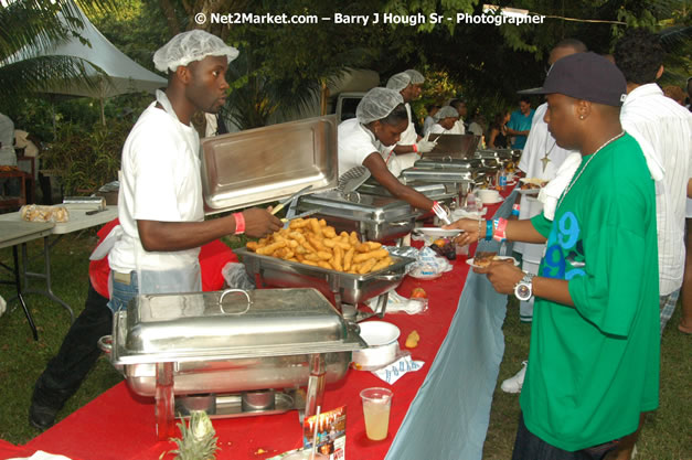 Hybrid Go Ultra - Independence Negril 2K7 - A Barefoot Beach Party @ The Hybrid Beach Cove aka Half Moon Beach Club, Sunday, August 5, 2007, Half Moon Beach, Hanover Parish, Jamaica - Negril Travel Guide.com, Negril Jamaica WI - http://www.negriltravelguide.com - info@negriltravelguide.com...!