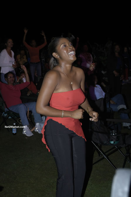 Jazz & Blues Goers - Air Jamaica Jazz & Blues 2005 - The Art Of Music - Cinnamon Hill Golf Course, Rose Hall, Montego Bay - Negril Travel Guide, Negril Jamaica WI - http://www.negriltravelguide.com - info@negriltravelguide.com...!