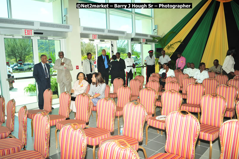 The Unveiling Of The Commemorative Plaque By The Honourable Prime Minister, Orette Bruce Golding, MP, And Their Majesties, King Juan Carlos I And Queen Sofia Of Spain - On Wednesday, February 18, 2009, Marking The Completion Of The Expansion Of Sangster International Airport, Venue at Sangster International Airport, Montego Bay, St James, Jamaica - Wednesday, February 18, 2009 - Photographs by Net2Market.com - Barry J. Hough Sr, Photographer/Photojournalist - Negril Travel Guide, Negril Jamaica WI - http://www.negriltravelguide.com - info@negriltravelguide.com...!