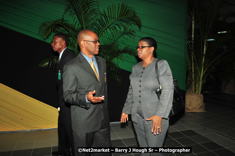 The Unveiling Of The Commemorative Plaque By The Honourable Prime Minister, Orette Bruce Golding, MP, And Their Majesties, King Juan Carlos I And Queen Sofia Of Spain - On Wednesday, February 18, 2009, Marking The Completion Of The Expansion Of Sangster International Airport, Venue at Sangster International Airport, Montego Bay, St James, Jamaica - Wednesday, February 18, 2009 - Photographs by Net2Market.com - Barry J. Hough Sr, Photographer/Photojournalist - Negril Travel Guide, Negril Jamaica WI - http://www.negriltravelguide.com - info@negriltravelguide.com...!