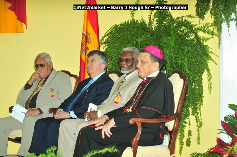 The Unveiling Of The Commemorative Plaque By The Honourable Prime Minister, Orette Bruce Golding, MP, And Their Majesties, King Juan Carlos I And Queen Sofia Of Spain - On Wednesday, February 18, 2009, Marking The Completion Of The Expansion Of Sangster International Airport, Venue at Sangster International Airport, Montego Bay, St James, Jamaica - Wednesday, February 18, 2009 - Photographs by Net2Market.com - Barry J. Hough Sr, Photographer/Photojournalist - Negril Travel Guide, Negril Jamaica WI - http://www.negriltravelguide.com - info@negriltravelguide.com...!