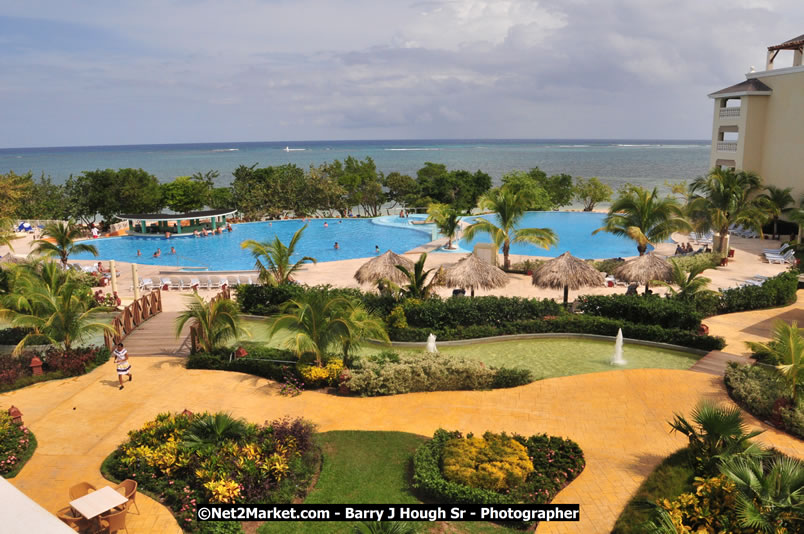 MBJ Airports Limited Welcomes Participants for 2008 ACI [Airports Council International] Airport Operations Seminar @ The Iberostar Hotel - Wednesday - Saturday, October 23 - 25, 2008 - MBJ Airports Limited, Montego Bay, St James, Jamaica - Photographs by Net2Market.com - Barry J. Hough Sr. Photojournalist/Photograper - Photographs taken with a Nikon D300 - Negril Travel Guide, Negril Jamaica WI - http://www.negriltravelguide.com - info@negriltravelguide.com...!