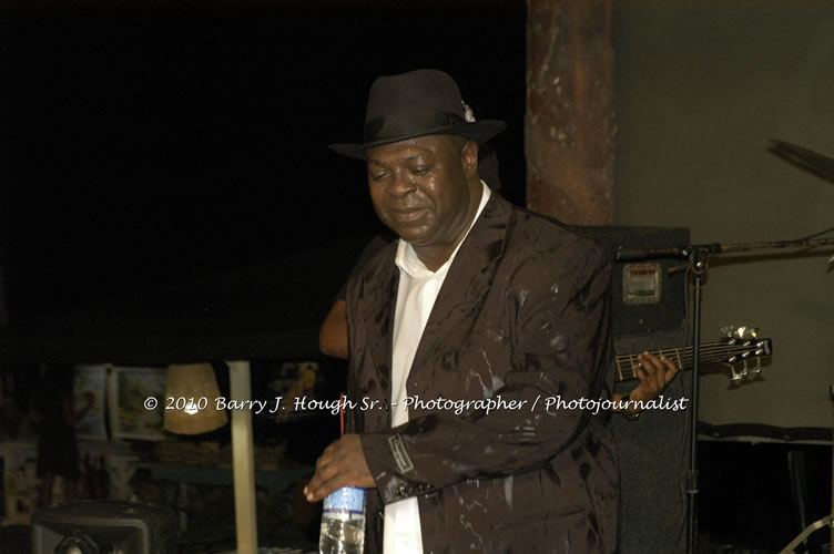 Chaka Demus & Pliers - Live In Concert @ Negril Escape Resort and Spa, December 8, 2009, One Love Drive, West End, Negril, Westmoreland, Jamaica W.I. - Photographs by Net2Market.com - Barry J. Hough Sr, Photographer/Photojournalist - Negril Travel Guide, Negril Jamaica WI - http://www.negriltravelguide.com - info@negriltravelguide.com...!