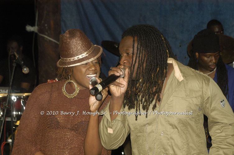 Etana - Live In Concert - One Love Reggae Concert Series 09/10 @ Negril Escape Resort and Spa, December 22, 2009, One Love Drive, West End, Negril, Westmoreland, Jamaica W.I. - Photographs by Net2Market.com - Barry J. Hough Sr, Photographer/Photojournalist - Negril Travel Guide, Negril Jamaica WI - http://www.negriltravelguide.com - info@negriltravelguide.com...!