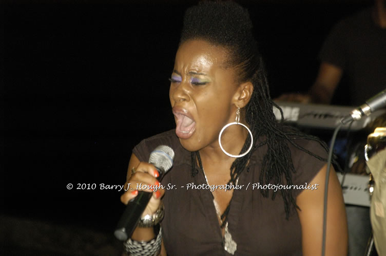 Etana - Live In Concert - One Love Reggae Concert Series 09/10 @ Negril Escape Resort and Spa, December 22, 2009, One Love Drive, West End, Negril, Westmoreland, Jamaica W.I. - Photographs by Net2Market.com - Barry J. Hough Sr, Photographer/Photojournalist - Negril Travel Guide, Negril Jamaica WI - http://www.negriltravelguide.com - info@negriltravelguide.com...!