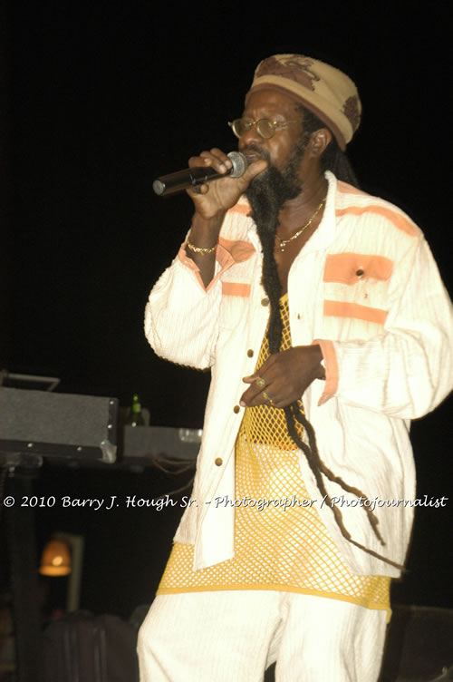 Freddy McGregor - Live In Concert @ Negril Escape Resort and Spa, One Love Drive, West End, Negril, Westmoreland, Jamaica W.I. - Photographs by Net2Market.com - Barry J. Hough Sr, Photographer/Photojournalist - Negril Travel Guide, Negril Jamaica WI - http://www.negriltravelguide.com - info@negriltravelguide.com...!