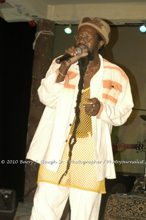 Freddy McGregor - Live In Concert @ Negril Escape Resort and Spa, One Love Drive, West End, Negril, Westmoreland, Jamaica W.I. - Photographs by Net2Market.com - Barry J. Hough Sr, Photographer/Photojournalist - Negril Travel Guide, Negril Jamaica WI - http://www.negriltravelguide.com - info@negriltravelguide.com...!