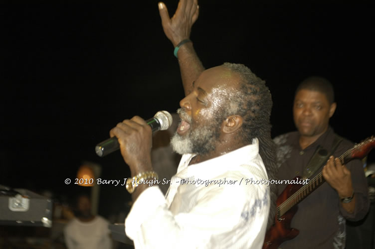 Freddy McGregor - Live In Concert @ Negril Escape Resort and Spa, One Love Drive, West End, Negril, Westmoreland, Jamaica W.I. - Photographs by Net2Market.com - Barry J. Hough Sr, Photographer/Photojournalist - Negril Travel Guide, Negril Jamaica WI - http://www.negriltravelguide.com - info@negriltravelguide.com...!