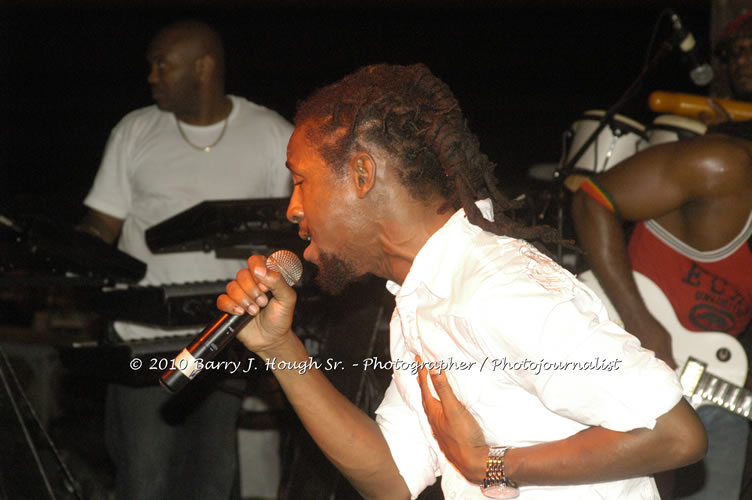 JAH Cure - Live In Concert @ Negril Escape Resort and Spa, December 15, 2009, One Love Drive, West End, Negril, Westmoreland, Jamaica W.I. - Photographs by Net2Market.com - Barry J. Hough Sr, Photographer/Photojournalist - Negril Travel Guide, Negril Jamaica WI - http://www.negriltravelguide.com - info@negriltravelguide.com...!