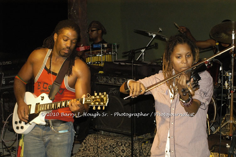 JAH Cure - Live In Concert @ Negril Escape Resort and Spa, December 15, 2009, One Love Drive, West End, Negril, Westmoreland, Jamaica W.I. - Photographs by Net2Market.com - Barry J. Hough Sr, Photographer/Photojournalist - Negril Travel Guide, Negril Jamaica WI - http://www.negriltravelguide.com - info@negriltravelguide.com...!