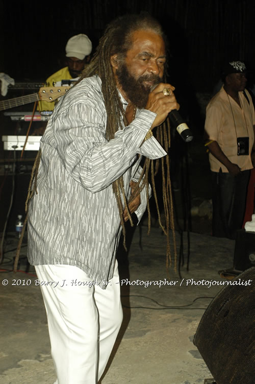 John Holt - Live in Concert - Also featuring Uprising Bank, plus DJ Gemini @ One Love Reggae Concerts Series 09/10 @ Negril Escape Resort & Spa, February 9, 2010, One Love Drive, West End, Negril, Westmoreland, Jamaica W.I. - Photographs by Net2Market.com - Barry J. Hough Sr, Photographer/Photojournalist - The Negril Travel Guide - Negril's and Jamaica's Number One Concert Photography Web Site with over 40,000 Jamaican Concert photographs Published -  Negril Travel Guide, Negril Jamaica WI - http://www.negriltravelguide.com - info@negriltravelguide.com...!