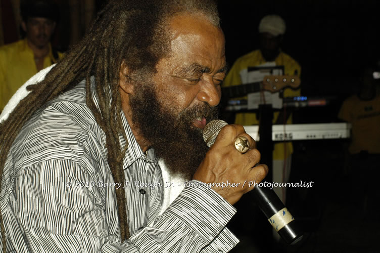 John Holt - Live in Concert - Also featuring Uprising Bank, plus DJ Gemini @ One Love Reggae Concerts Series 09/10 @ Negril Escape Resort & Spa, February 9, 2010, One Love Drive, West End, Negril, Westmoreland, Jamaica W.I. - Photographs by Net2Market.com - Barry J. Hough Sr, Photographer/Photojournalist - The Negril Travel Guide - Negril's and Jamaica's Number One Concert Photography Web Site with over 40,000 Jamaican Concert photographs Published -  Negril Travel Guide, Negril Jamaica WI - http://www.negriltravelguide.com - info@negriltravelguide.com...!