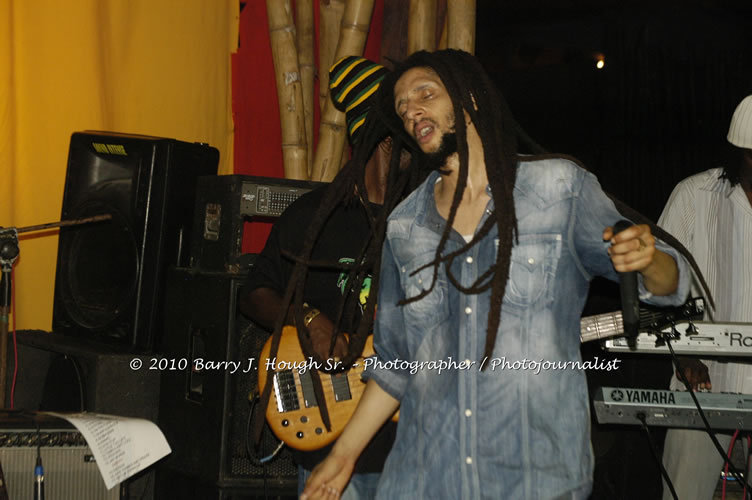 Julian Marley - Grammy Nominee & Son of the Legend Bob Marley - Live in Concert - Also featuring Ras Noble, Power Drill, Iron Head, & Robin Banks - Backing Band Roots Warrior, plus DJ Gemini @ One Love Reggae Concerts Series 09/10 @ Negril Escape Resort & Spa, February 2, 2010, One Love Drive, West End, Negril, Westmoreland, Jamaica W.I. - Photographs by Net2Market.com - Barry J. Hough Sr, Photographer/Photojournalist - The Negril Travel Guide - Negril's and Jamaica's Number One Concert Photography Web Site with over 40,000 Jamaican Concert photographs Published -  Negril Travel Guide, Negril Jamaica WI - http://www.negriltravelguide.com - info@negriltravelguide.com...!