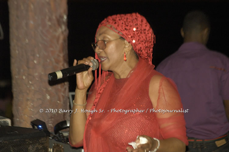 Marcia Griffiths & Edge Michael - Live In Concert - One Love Reggae Concert Series 09/10 @ Negril Escape Resort and Spa, December 29, 2009, One Love Drive, West End, Negril, Westmoreland, Jamaica W.I. - Photographs by Net2Market.com - Barry J. Hough Sr, Photographer/Photojournalist - Negril Travel Guide, Negril Jamaica WI - http://www.negriltravelguide.com - info@negriltravelguide.com...!