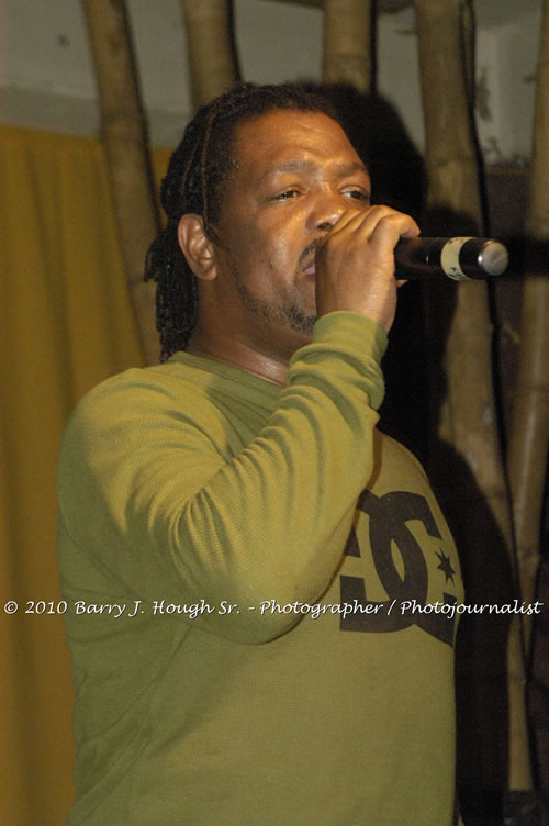 Richie Spice - Live In Concert - One Love Reggae Concert Series 09/10 @ Negril Escape Resort and Spa, January 19, 2010, One Love Drive, West End, Negril, Westmoreland, Jamaica W.I. - Photographs by Net2Market.com - Barry J. Hough Sr, Photographer/Photojournalist - Negril Travel Guide, Negril Jamaica WI - http://www.negriltravelguide.com - info@negriltravelguide.com...!