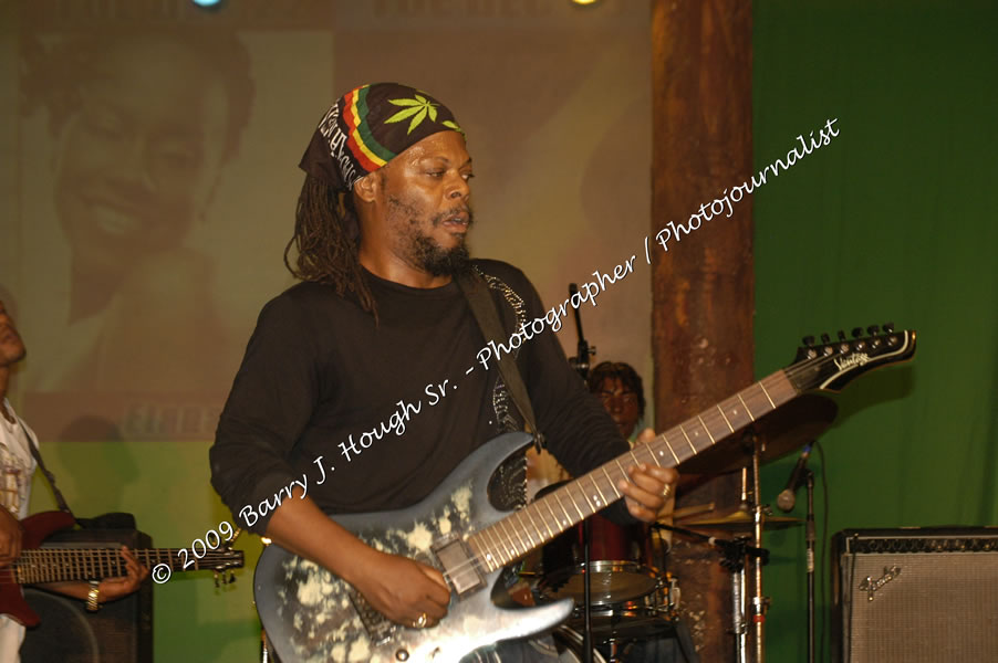  Sanchez - Live in Concert - at the One Love Reggae Concert Series 09/10 @ Negril Escape Resort & Spa - Also Featuring: Timmi Burrell and Justice Merchant- Backing Band Roots Warrior - DJ Gemini - MC Oliver Cargill, Negril Escape Resort & Spa, One Love Drive, West End, Negril, Westmoreland, Jamaica W.I. - Tuesday, November 24, 2009 - Photographs by Net2Market.com - Barry J. Hough Sr, Photographer / Photojournalist - Photos taken with a Nikon D70, D100, or D300 - Negril Travel Guide, Negril Jamaica WI - http://www.negriltravelguide.com - info@negriltravelguide.com...!