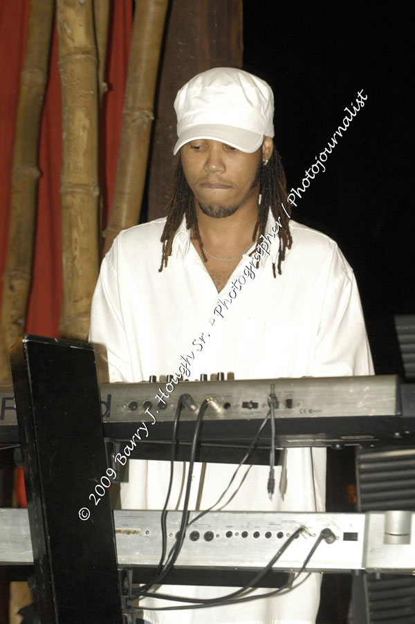  Sanchez - Live in Concert - at the One Love Reggae Concert Series 09/10 @ Negril Escape Resort & Spa - Also Featuring: Timmi Burrell and Justice Merchant- Backing Band Roots Warrior - DJ Gemini - MC Oliver Cargill, Negril Escape Resort & Spa, One Love Drive, West End, Negril, Westmoreland, Jamaica W.I. - Tuesday, November 24, 2009 - Photographs by Net2Market.com - Barry J. Hough Sr, Photographer / Photojournalist - Photos taken with a Nikon D70, D100, or D300 - Negril Travel Guide, Negril Jamaica WI - http://www.negriltravelguide.com - info@negriltravelguide.com...!