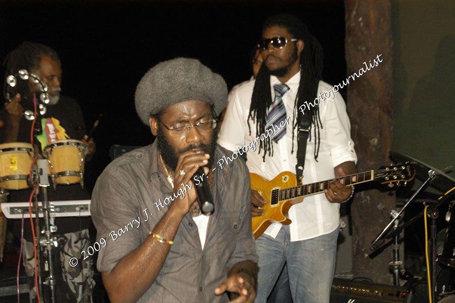  Tarrus Riley - Live in Concert - at the One Love Reggae Concert Series 09/10 @ Negril Escape Resort & Spa - Also Featuring: Mistic Bowie, Monday Justice, Cash, Dean Frazier - DJ Gemini - MC Oliver Cargill, Negril Escape Resort & Spa, One Love Drive, West End, Negril, Westmoreland, Jamaica W.I. - Tuesday, November 17, 2009 - Photographs by Net2Market.com - Barry J. Hough Sr, Photographer / Photojournalist - Photos taken with a Nikon D70, D100, or D300 - Negril Travel Guide, Negril Jamaica WI - http://www.negriltravelguide.com - info@negriltravelguide.com...!