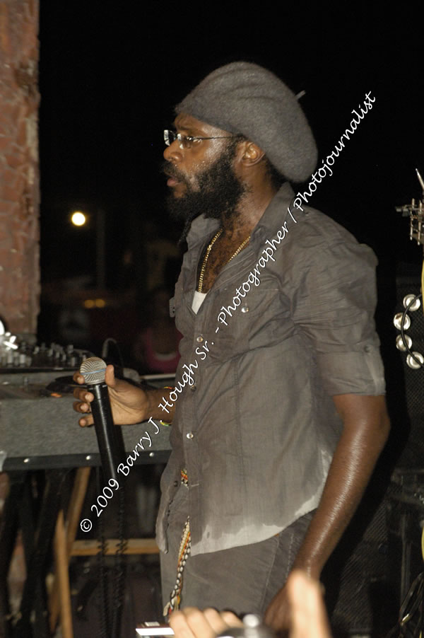  Tarrus Riley - Live in Concert - at the One Love Reggae Concert Series 09/10 @ Negril Escape Resort & Spa - Also Featuring: Mistic Bowie, Monday Justice, Cash, Dean Frazier - DJ Gemini - MC Oliver Cargill, Negril Escape Resort & Spa, One Love Drive, West End, Negril, Westmoreland, Jamaica W.I. - Tuesday, November 17, 2009 - Photographs by Net2Market.com - Barry J. Hough Sr, Photographer / Photojournalist - Photos taken with a Nikon D70, D100, or D300 - Negril Travel Guide, Negril Jamaica WI - http://www.negriltravelguide.com - info@negriltravelguide.com...!