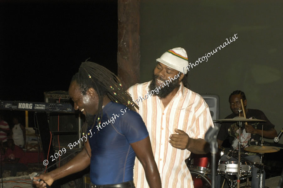  Tarrus Riley - Live in Concert - at the One Love Reggae Concert Series 09/10 @ Negril Escape Resort & Spa - Also Featuring: Mistic Bowie, Monday Justice, Cash, Dean Frazier - DJ Gemini - MC Oliver Cargill, Negril Escape Resort & Spa, One Love Drive, West End, Negril, Westmoreland, Jamaica W.I. - Tuesday, November 17, 2009 - Photographs by Net2Market.com - Barry J. Hough Sr, Photographer / Photojournalist - Photos taken with a Nikon D70, D100, or D300 - Negril Travel Guide, Negril Jamaica WI - http://www.negriltravelguide.com - info@negriltravelguide.com...!