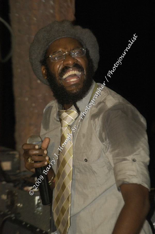  Tarrus Riley - Live in Concert - at the One Love Reggae Concert Series 09/10 @ Negril Escape Resort & Spa - Also Featuring: Mistic Bowie, Monday Justice, Cash, Dean Frazier - DJ Gemini - MC Oliver Cargill, Negril Escape Resort & Spa, One Love Drive, West End, Negril, Westmoreland, Jamaica W.I. - Tuesday, November 17, 2009 - Photographs by Net2Market.com - Barry J. Hough Sr, Photographer / Photojournalist - Photos taken with a Nikon D70, D100, or D300 - Negril Travel Guide, Negril Jamaica WI - http://www.negriltravelguide.com - info@negriltravelguide.com...!