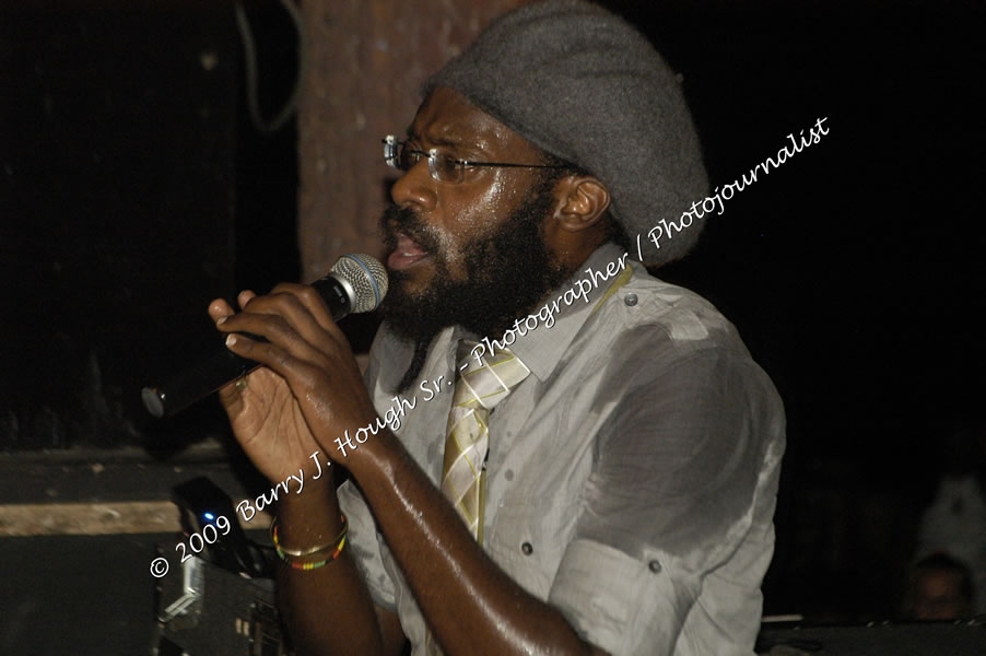  Tarrus Riley - Live in Concert - at the One Love Reggae Concert Series 09/10 @ Negril Escape Resort & Spa - Also Featuring: Mistic Bowie, Monday Justice, Cash, Dean Frazier - DJ Gemini - MC Oliver Cargill, Negril Escape Resort & Spa, One Love Drive, West End, Negril, Westmoreland, Jamaica W.I. - Tuesday, November 17, 2009 - Photographs by Net2Market.com - Barry J. Hough Sr, Photographer / Photojournalist - Photos taken with a Nikon D70, D100, or D300 - Negril Travel Guide, Negril Jamaica WI - http://www.negriltravelguide.com - info@negriltravelguide.com...!