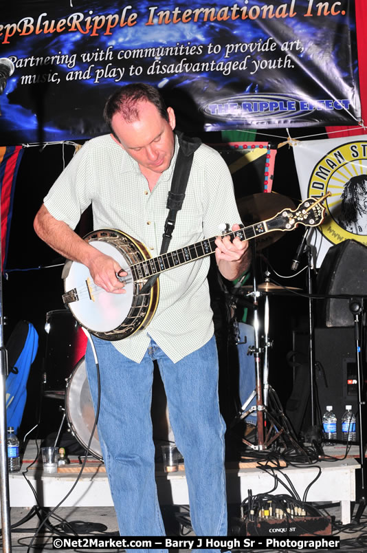 Chinese New Year @ The Sunset Show at Negril Escape - Tuesday, January 27, 2009 - Live Reggae Music at Negril Escape - Tuesday Nights 6:00PM to 10:00 PM - Photographs by Net2Market.com - Barry J. Hough Sr, Photographer/Photojournalist - Negril Travel Guide, Negril Jamaica WI - http://www.negriltravelguide.com - info@negriltravelguide.com...!