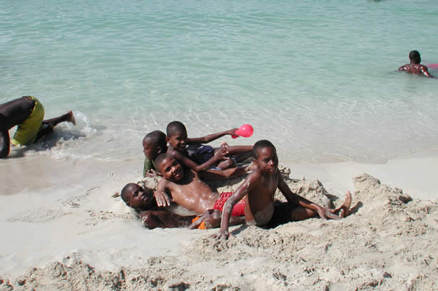 A Photo Walk along Negril's Famous Seven Mile Beach - Negril Travel Guide, Negril Jamaica WI - http://www.negriltravelguide.com - info@negriltravelguide.com...!