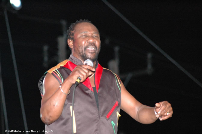 Toots and The Maytails - Red Stripe Reggae Sumfest 2005 - International Night #2 - July 23th, 2005 - Negril Travel Guide, Negril Jamaica WI - http://www.negriltravelguide.com - info@negriltravelguide.com...!