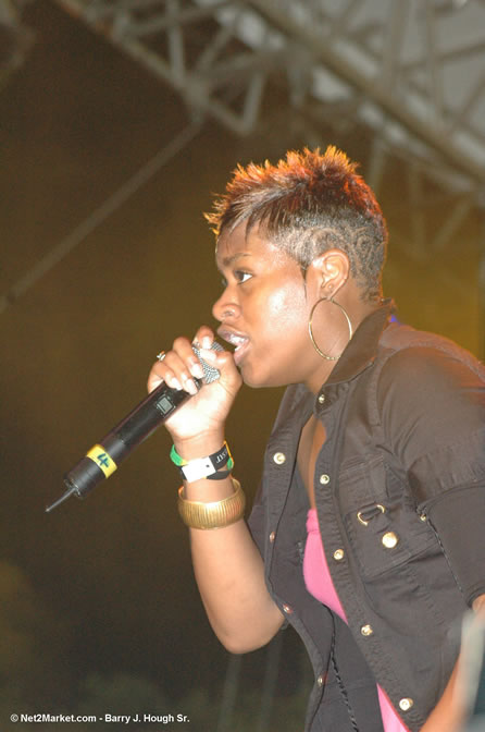 Fantasia - Red Stripe Reggae Sumfest 2005 - International Night #2 - July 23th, 2005 - Negril Travel Guide, Negril Jamaica WI - http://www.negriltravelguide.com - info@negriltravelguide.com...!