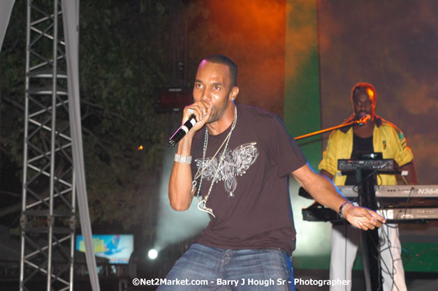 Baby Cham - Explosion - Red Stripe Reggae Sumfest 2007 - Thursday, July 19, 2007 - Red Stripe Reggae Sumfest 2007 at Catherine Hall, Montego Bay, St James, Jamaica W.I. - Negril Travel Guide, Negril Jamaica WI - http://www.negriltravelguide.com - info@negriltravelguide.com...!