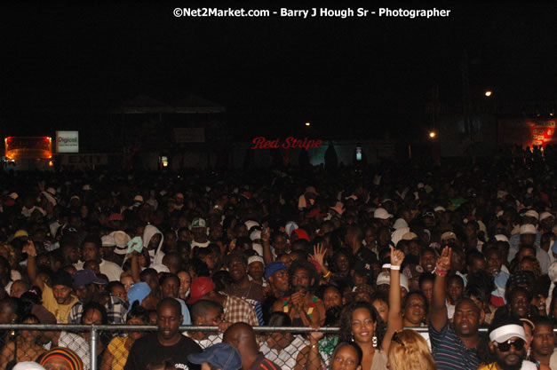 Baby Cham - Explosion - Red Stripe Reggae Sumfest 2007 - Thursday, July 19, 2007 - Red Stripe Reggae Sumfest 2007 at Catherine Hall, Montego Bay, St James, Jamaica W.I. - Negril Travel Guide, Negril Jamaica WI - http://www.negriltravelguide.com - info@negriltravelguide.com...!