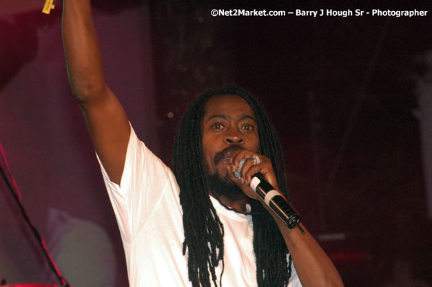 Beeniw Man & Barbee  - Red Stripe Reggae Sumfest 2007 - Zenith - Saturday, July 21, 2007 - Catherine Hall, Montego Bay, St James, Jamaica W.I. - Negril Travel Guide, Negril Jamaica WI - http://www.negriltravelguide.com - info@negriltravelguide.com...!