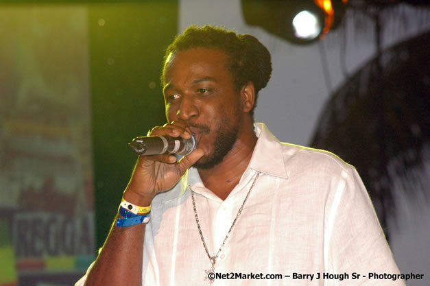 Tiger - Red Stripe Reggae Sumfest 2007 - Zenith - Saturday, July 21, 2007 - Catherine Hall, Montego Bay, St James, Jamaica W.I. - Negril Travel Guide, Negril Jamaica WI - http://www.negriltravelguide.com - info@negriltravelguide.com...!