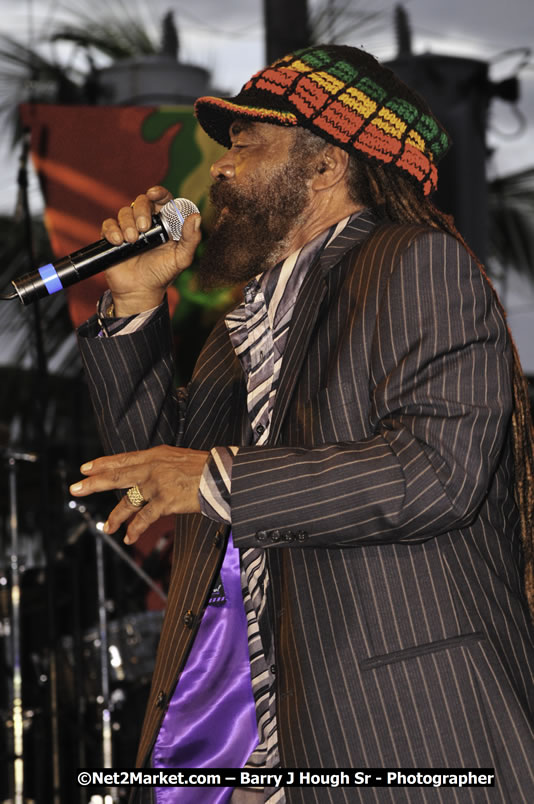 John Holt @ Red Stripe Reggae Sumfest 2008 International Night 2, Catherine Hall, Montego Bay - Saturday, July 19, 2008 - Reggae Sumfest 2008 July 13 - July 19, 2008 - Photographs by Net2Market.com - Barry J. Hough Sr. Photojournalist/Photograper - Photographs taken with a Nikon D300 - Negril Travel Guide, Negril Jamaica WI - http://www.negriltravelguide.com - info@negriltravelguide.com...!